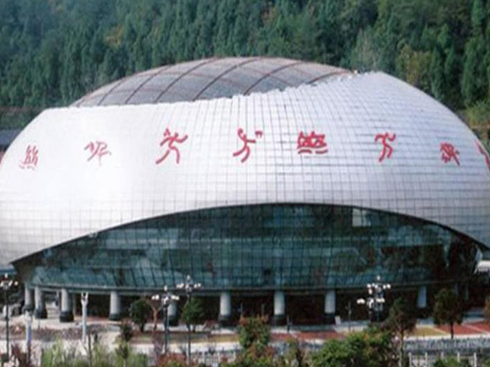 江山体育中心球形网架加工安装